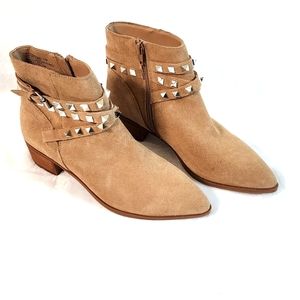 Steve Madden Besto Suede Studded Ankle Booties Taupe Western Size 5.5